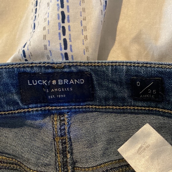 Lucky Brand Mid-rise skinny jeans - Picture 3 of 4